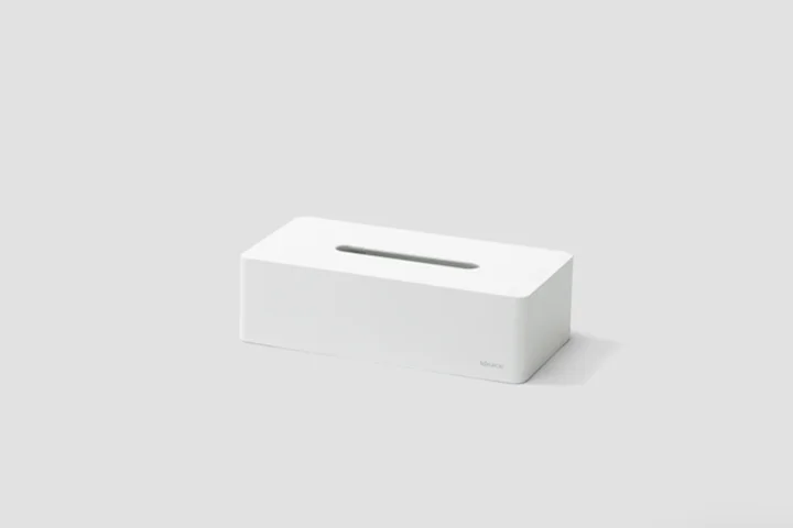 薄いグレーの背景に置かれた白いideaco box grande